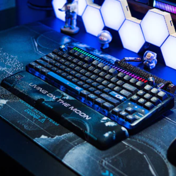 KEYSME LUNAR 01 – คีย์บอร์ดเชิงกลพร้อมไฟ RGB ตอบสนองเสียง