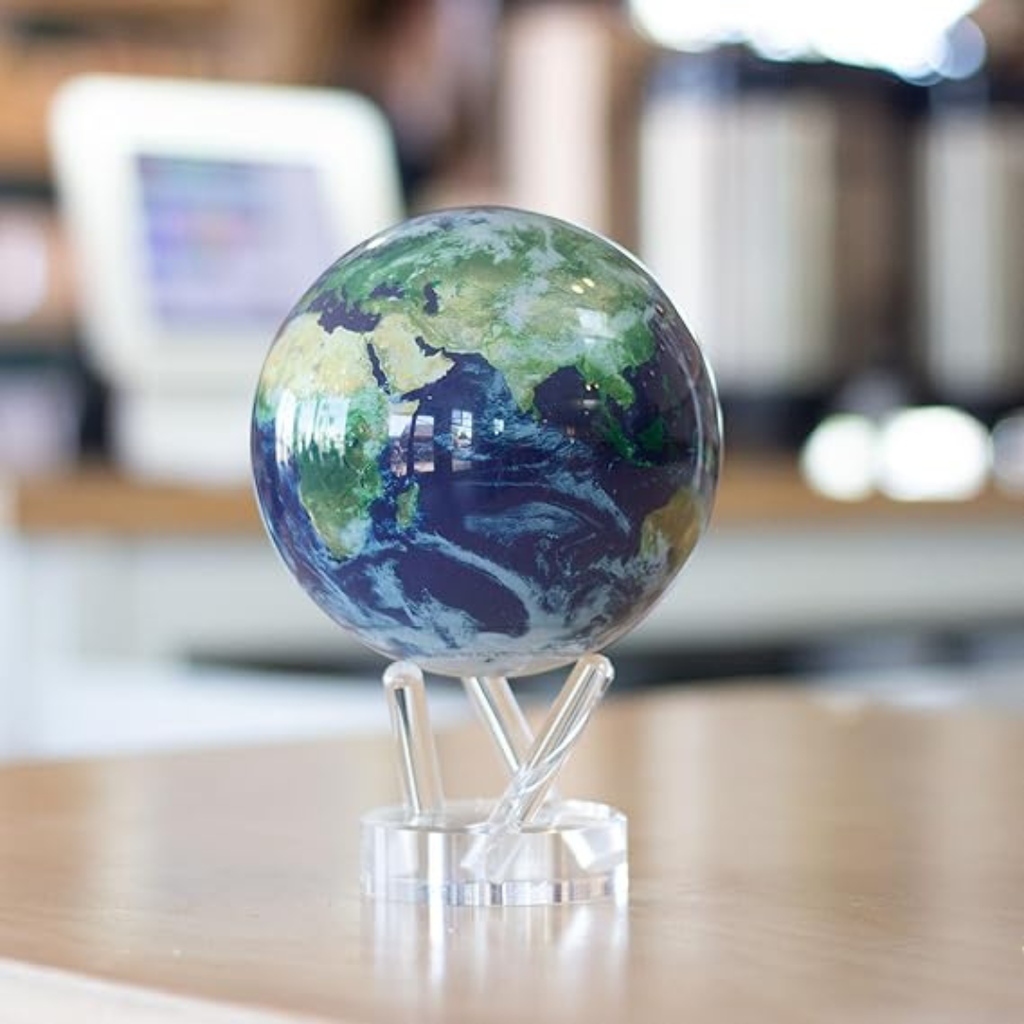 โลกที่มีเมฆ MOVA Globe – แบบจำลองโลกหมุนได้เอง