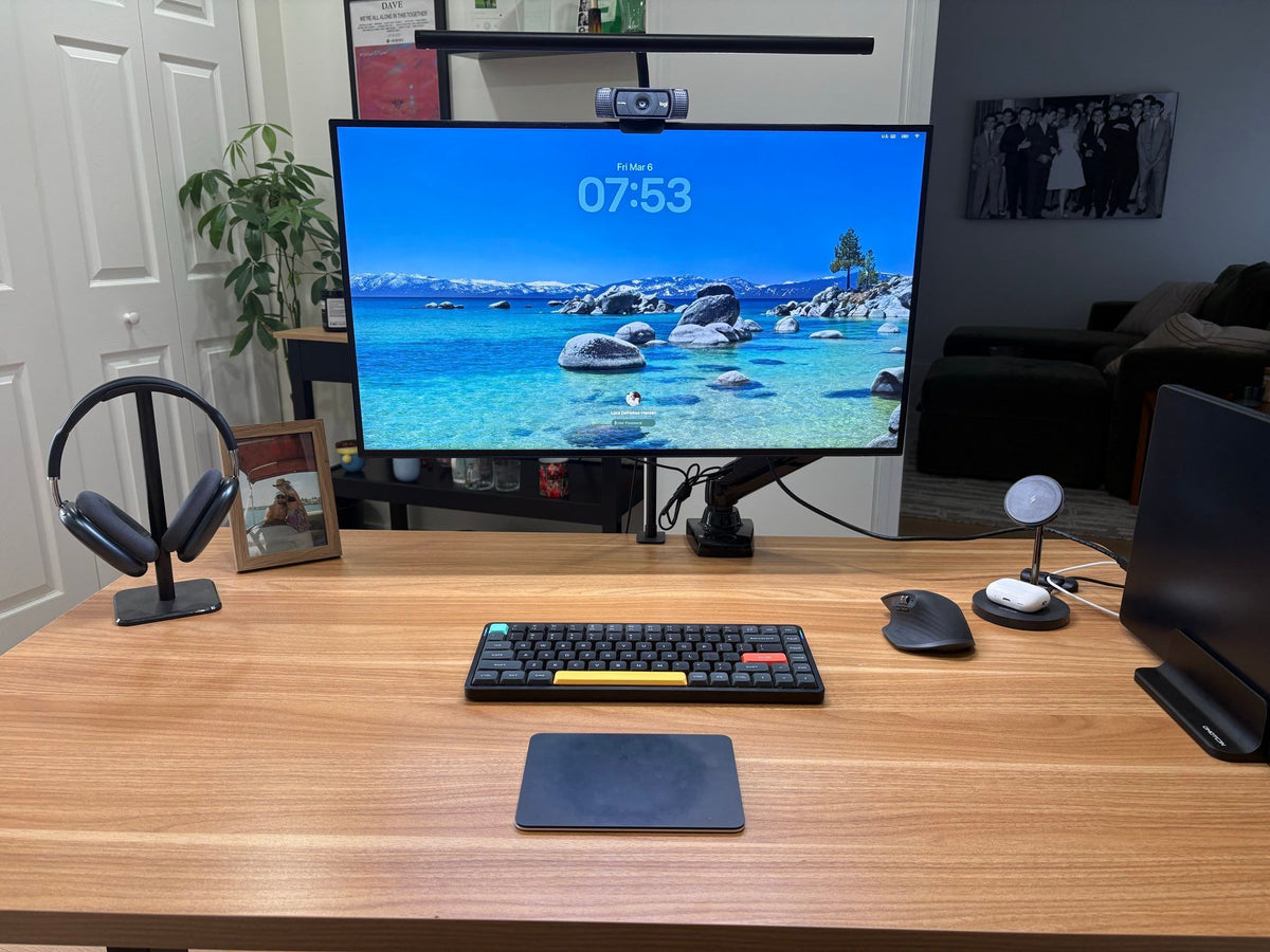 Luca Defreitas-Hansen's workspace (photo: Workspaces #522)
