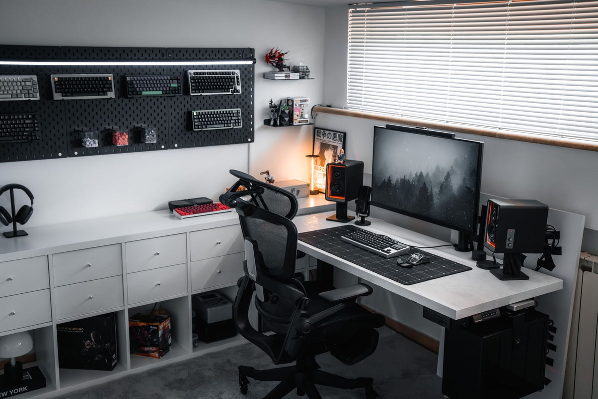 Giuseppe Di Rienzo's workspace (photo: Workspaces #504)